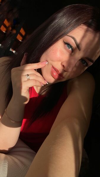  ,   Aliona, 27 ,  