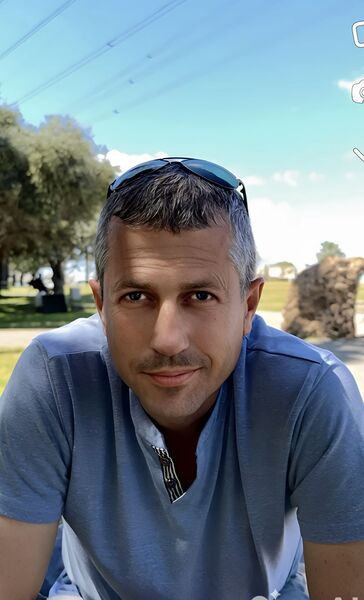  Tel Aviv-Yafo,   Denis, 46 ,   ,   , c 