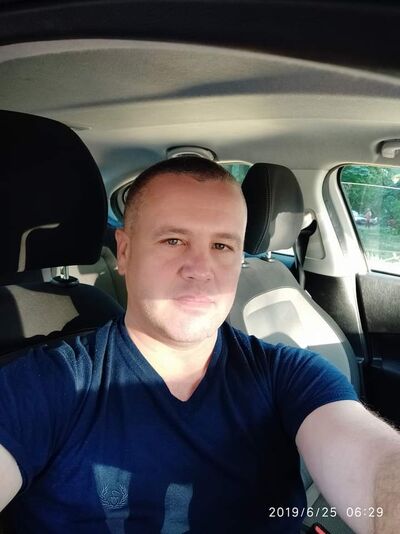  ,   Oleg, 44 ,   ,   