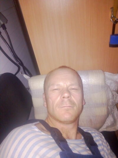  ,   Maksim, 39 ,   