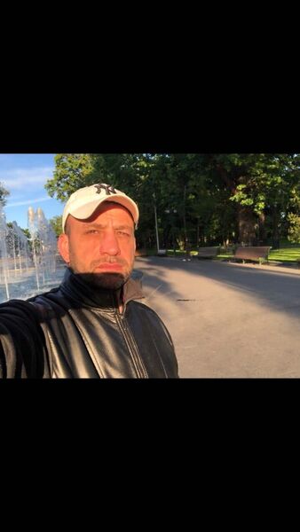  ,   Hussam, 44 ,     , c 