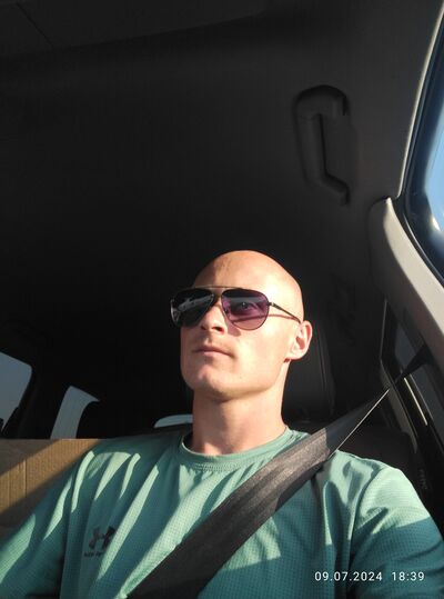  ,   Tudor, 27 ,     , c 