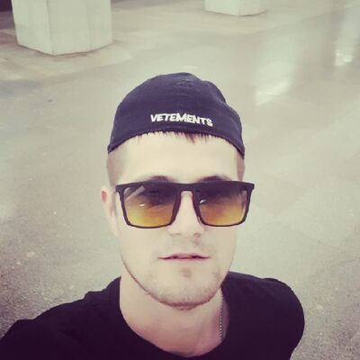  ,   Denis, 27 ,   ,   