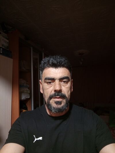  ,   Ali, 48 ,   ,   