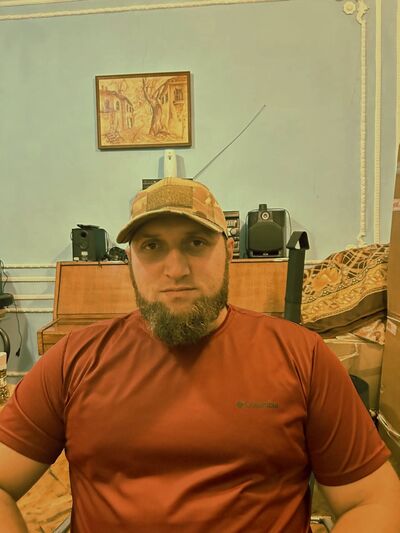 ,   Ali, 40 ,   ,   