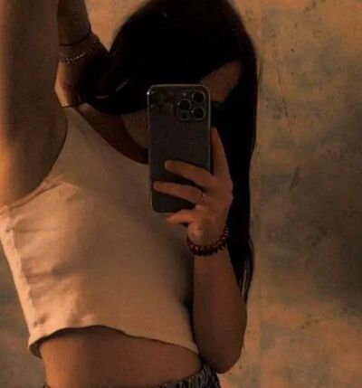  ,   Marina, 19 ,   c 