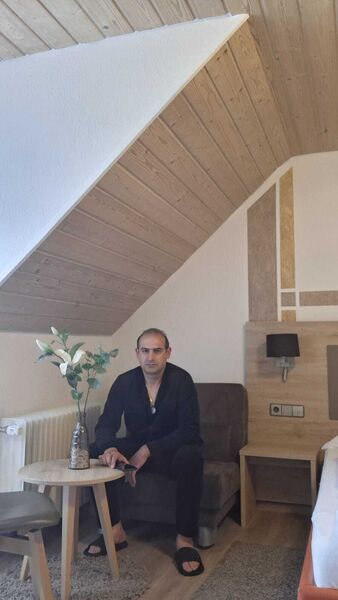  Praha,   Art, 37 ,   ,   , c 