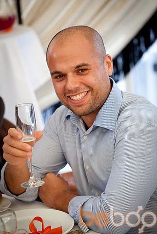  ,   John Smith, 46 ,   ,   , c 