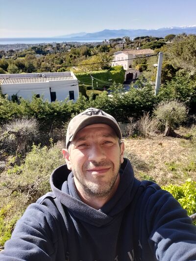  Cannes,   Vasili, 42 ,   ,   , c , 