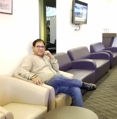  ,   Hary Eston, 62 ,   ,   