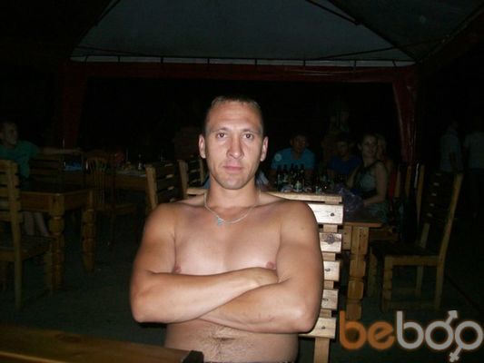  3111702  Petr, 44 ,    