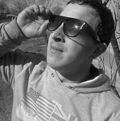  ,   Mazaxist, 33 ,   ,   