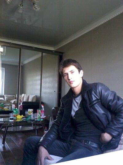  ,   Parviz, 33 ,   , 