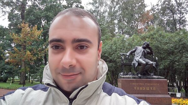  ,   Levon, 44 ,     , c 