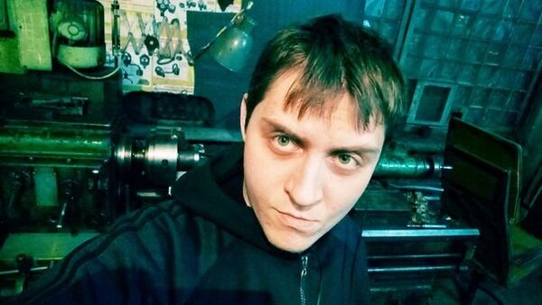  ,   Alex, 32 ,   