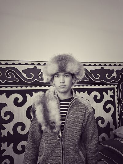  ,   Maks, 19 ,   ,   