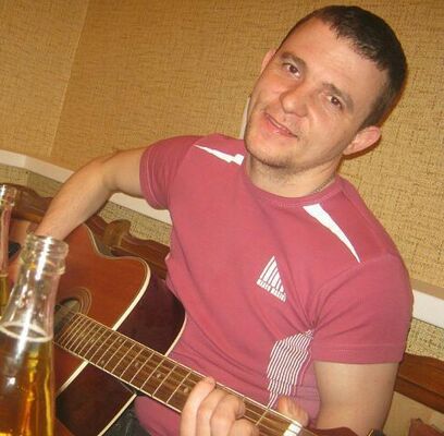  ,   Maik, 42 ,   