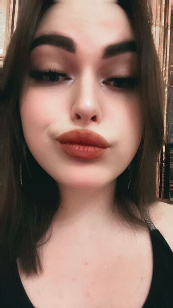  ,   Alexandra, 19 ,   ,   