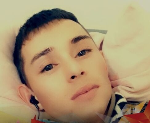  ,   Tudor, 28 ,   ,   