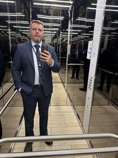  ,   Anton, 41 ,   ,   , c 