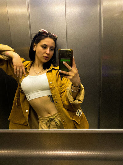  ,   Lisa, 24 ,   