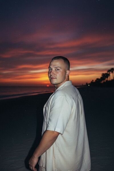  ,   Artem, 27 ,   ,   