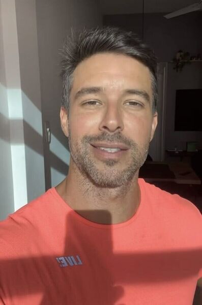  ,   Oscar welln, 41 ,   ,   