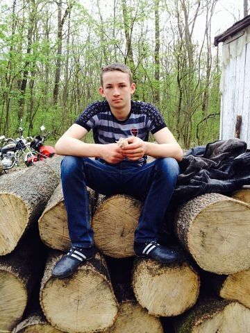  4494832  Denis, 33 ,    