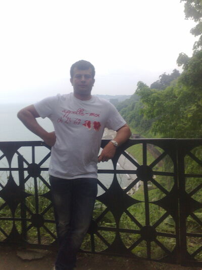  ,   Leo, 39 ,   ,   , c 