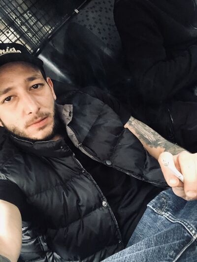  ,   Kar, 32 ,   ,   
