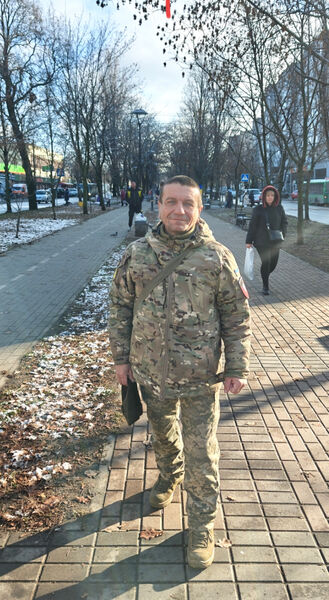  ,   Andrii, 46 ,   ,   , c 