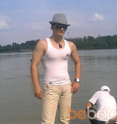  ,   Vadim, 32 ,   