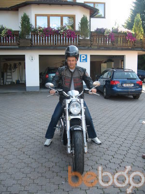  ,   Vadim, 52 ,   