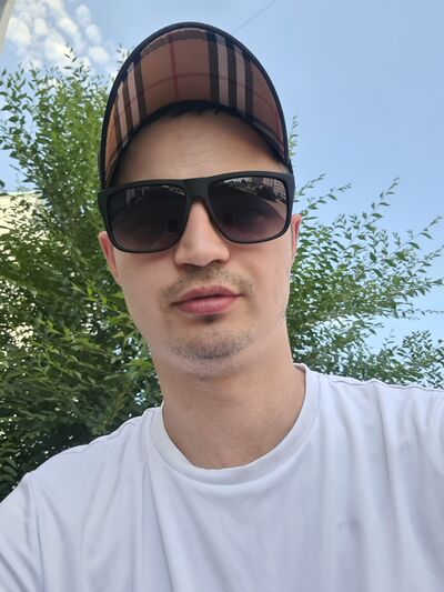  ,   Maxim, 29 ,   ,   