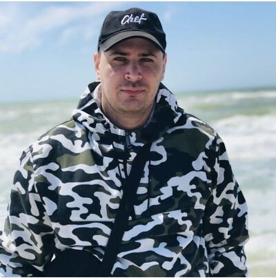  ,   Aleks, 41 ,   ,   