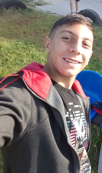  ,   Narek, 24 ,   