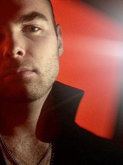  ,   Maks, 28 ,   ,   , c , 