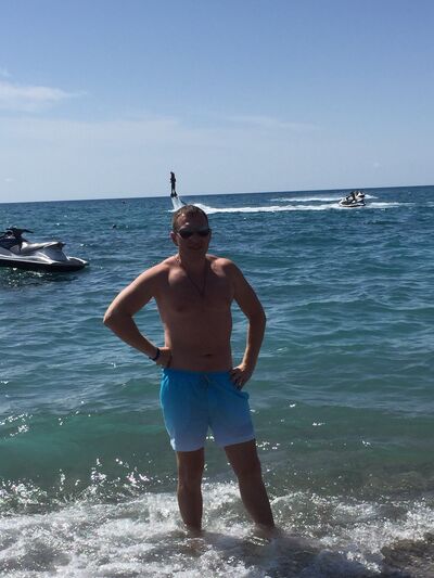  ,   Alex, 42 ,   ,   , c 