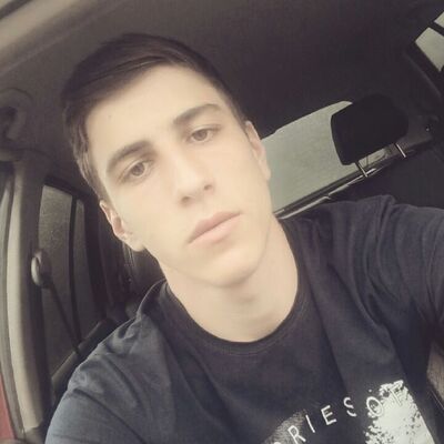  ,   Vadim, 28 ,   