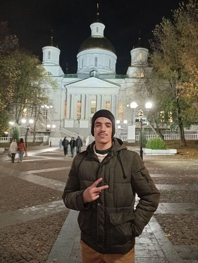  ,   Khalid, 20 ,   ,   