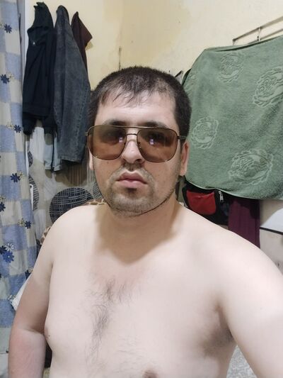   ,   Shahruz, 31 ,   ,   