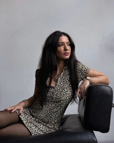  ,   Gigi, 36 ,   ,   , c , 
