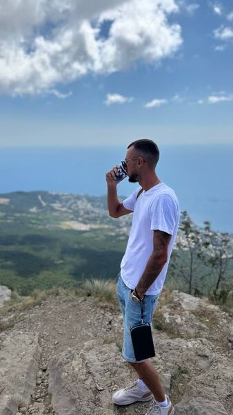  ,   Daniel, 28 ,   ,   