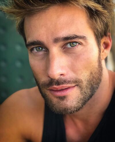  ,   Leon, 36 ,   , 