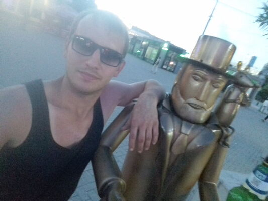 ,   Nikolas, 32 ,   ,   , c 