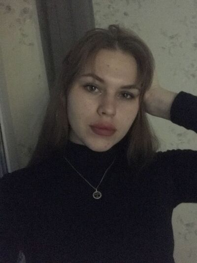  ,   Anastasia, 21 ,  