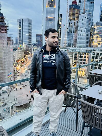  Armorel,   Mujeeb, 24 ,   ,   