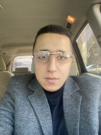  ,   Artur, 26 ,   ,   