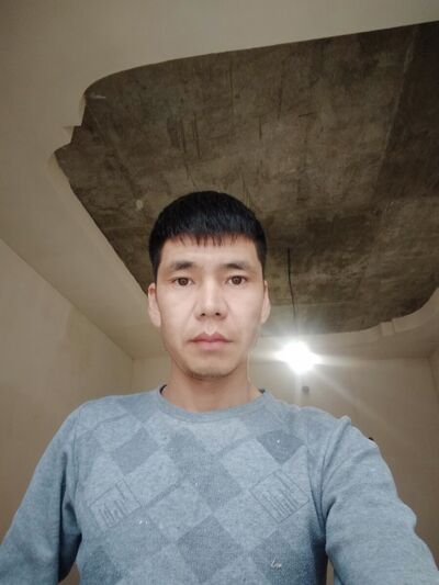  ,   Amandyq, 35 ,   ,   , c 