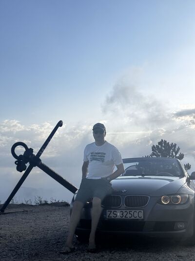  ,   Anton, 36 ,   ,   